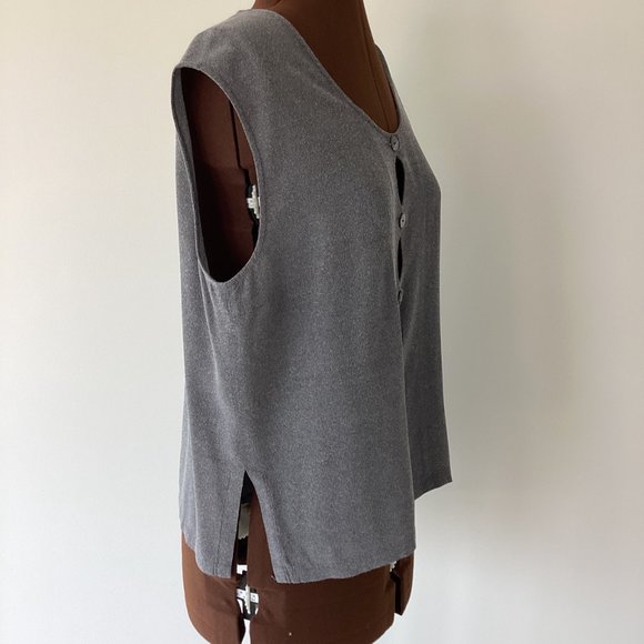 Grey Sleeveless Scallop Edge Button Front Top - Picture 4 of 5